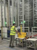 战马CTU料箱货架：东南亚项目